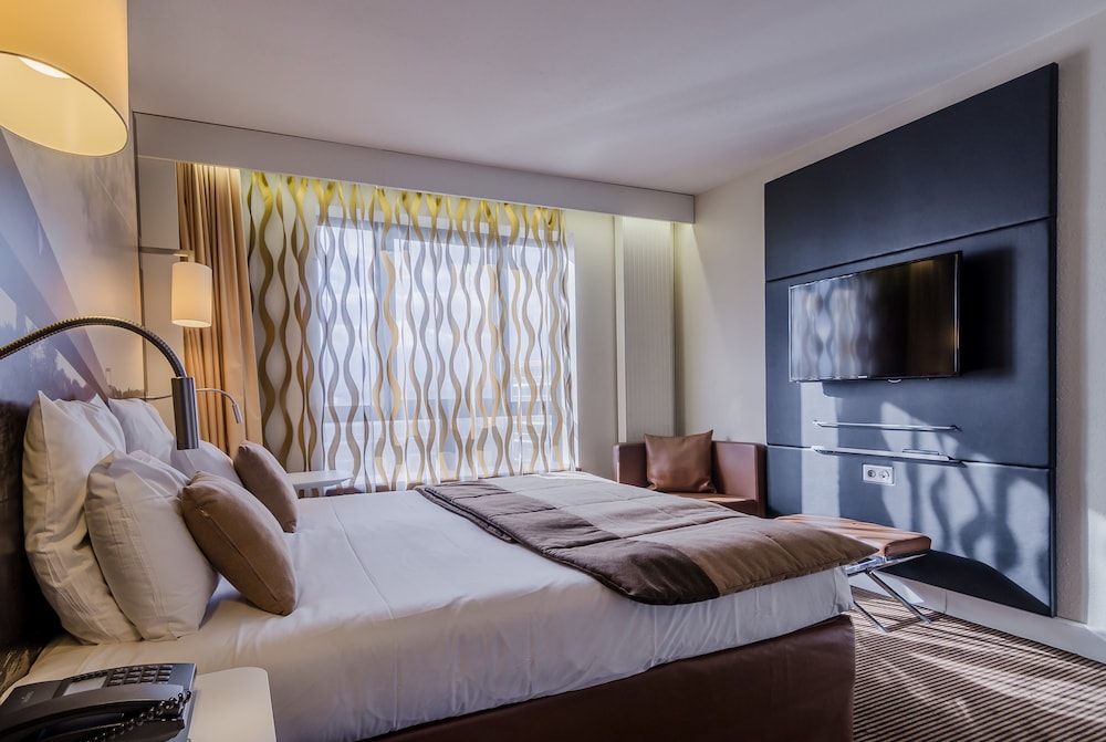 MERCURE CERGY PONTOISE CENTRE 15/70