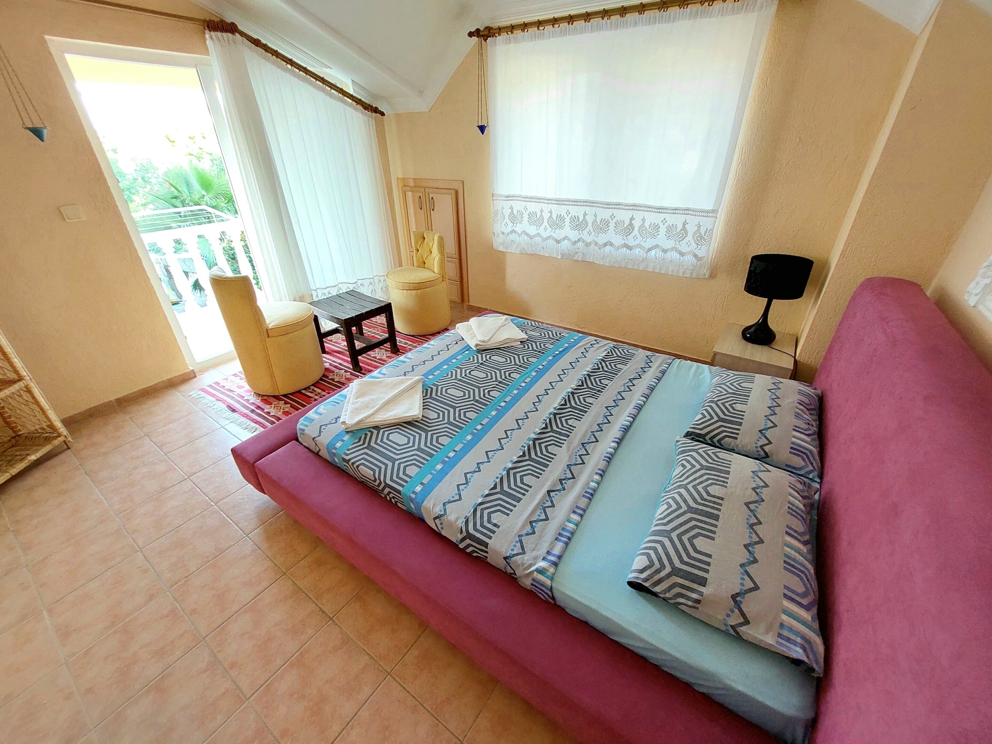 شقة بسريرين منفصلين بغرفتي نوم مع أريكة، Dalyan Palace 4/10