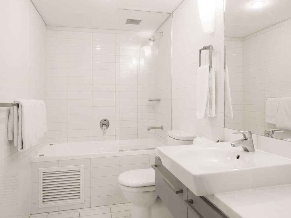 Oaks Adelaide Horizons Suites 68/70