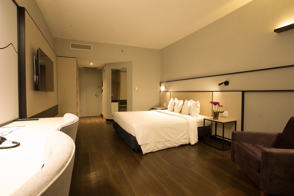 Superior, Double Bed, Transamerica Lagoa dos Ingleses 2/4