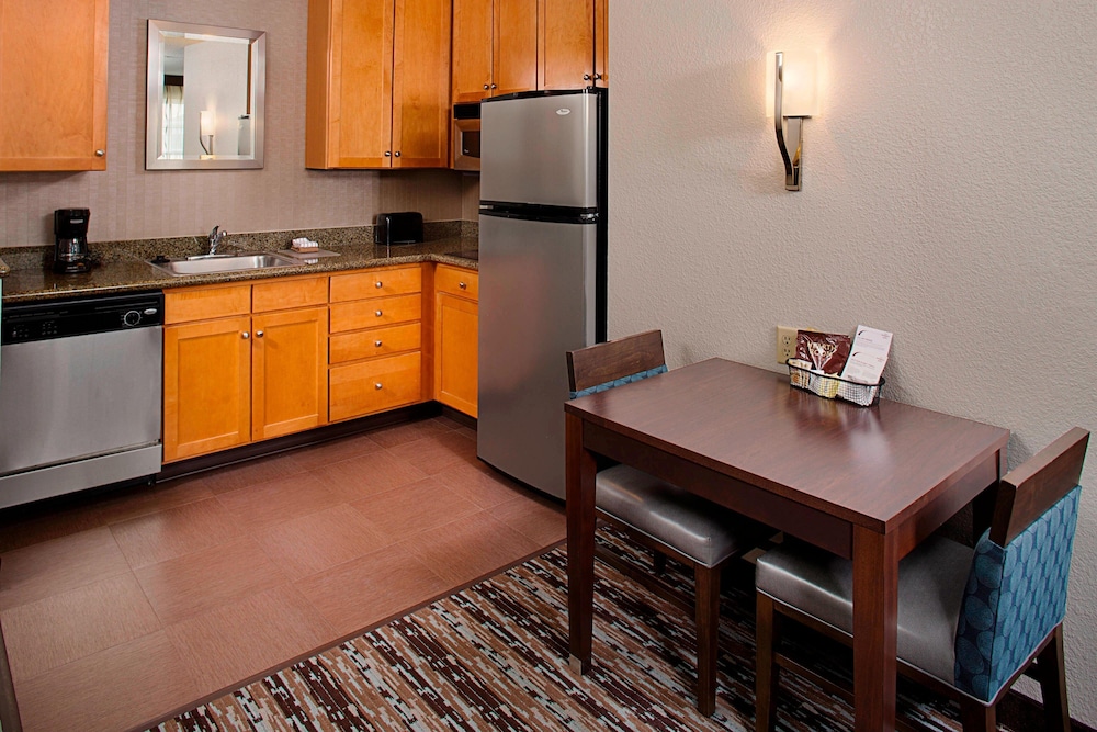 Residence Inn Worcester 6/55