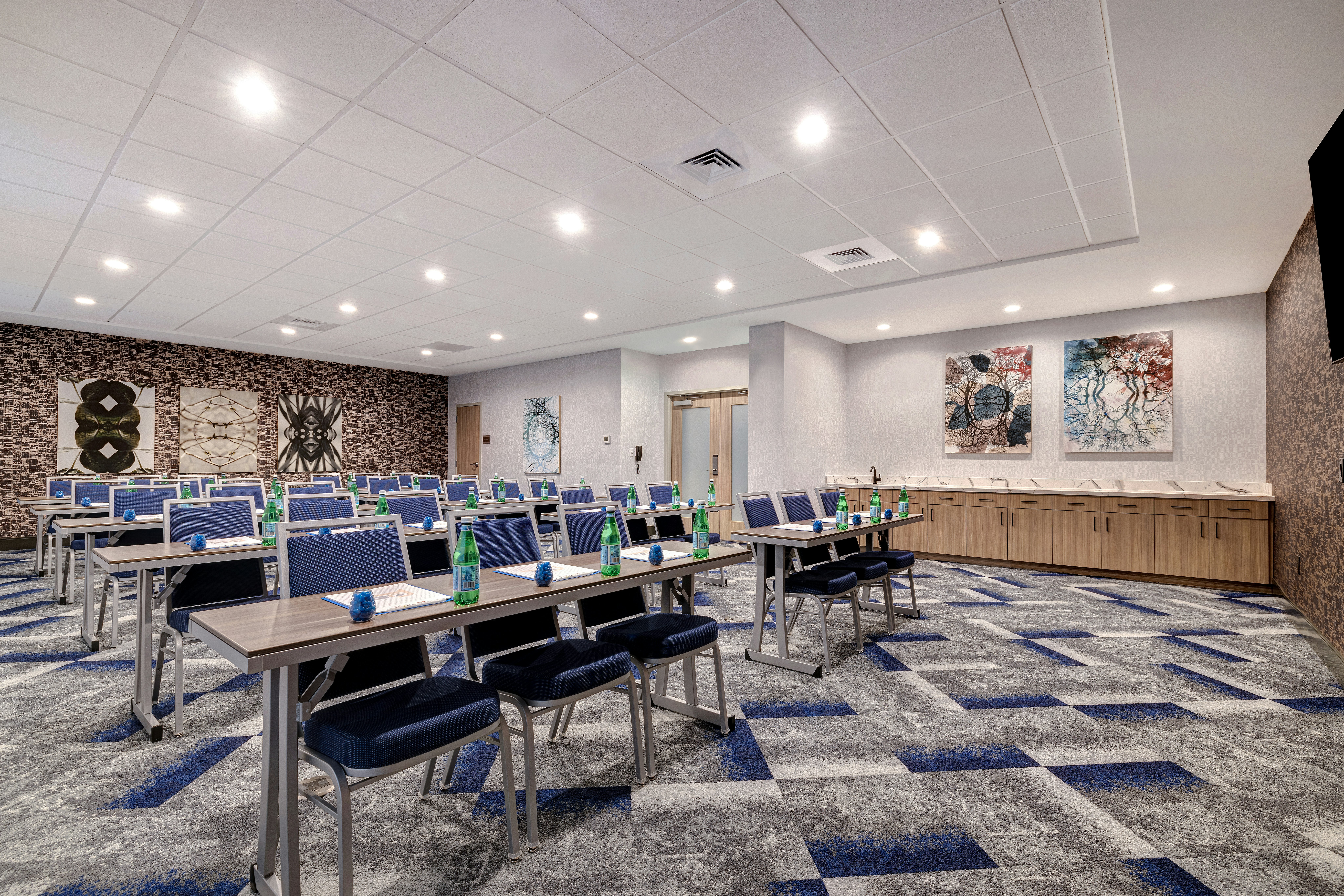 Home2 Suites by Hilton Blythewood SC 63/67