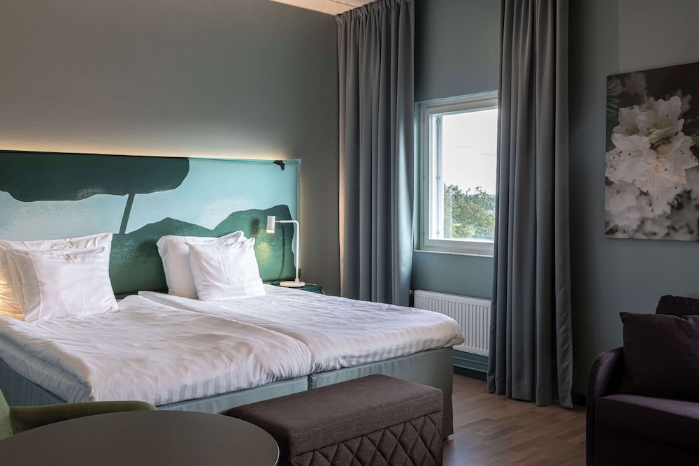 Superior, King Bed, Sofa, Sauna