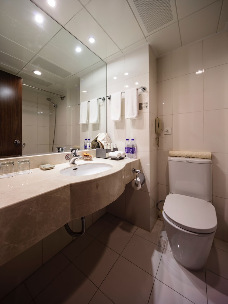 Beijing Continental Grand Hotel 46/47