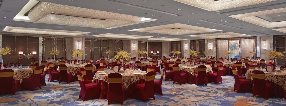 Shangri-La Shenzhen 44/50