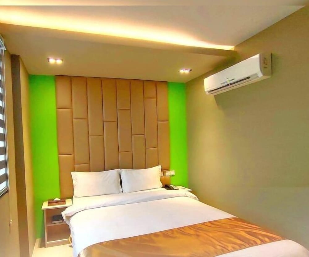 Felicity Island Hotel 12/55