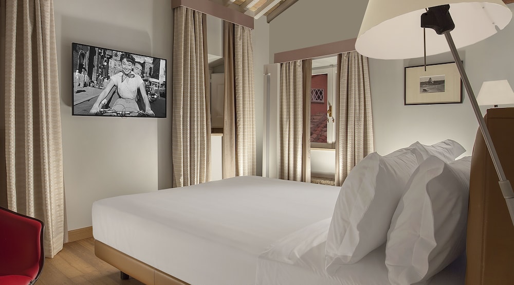 Palazzo Scanderbeg 16/66