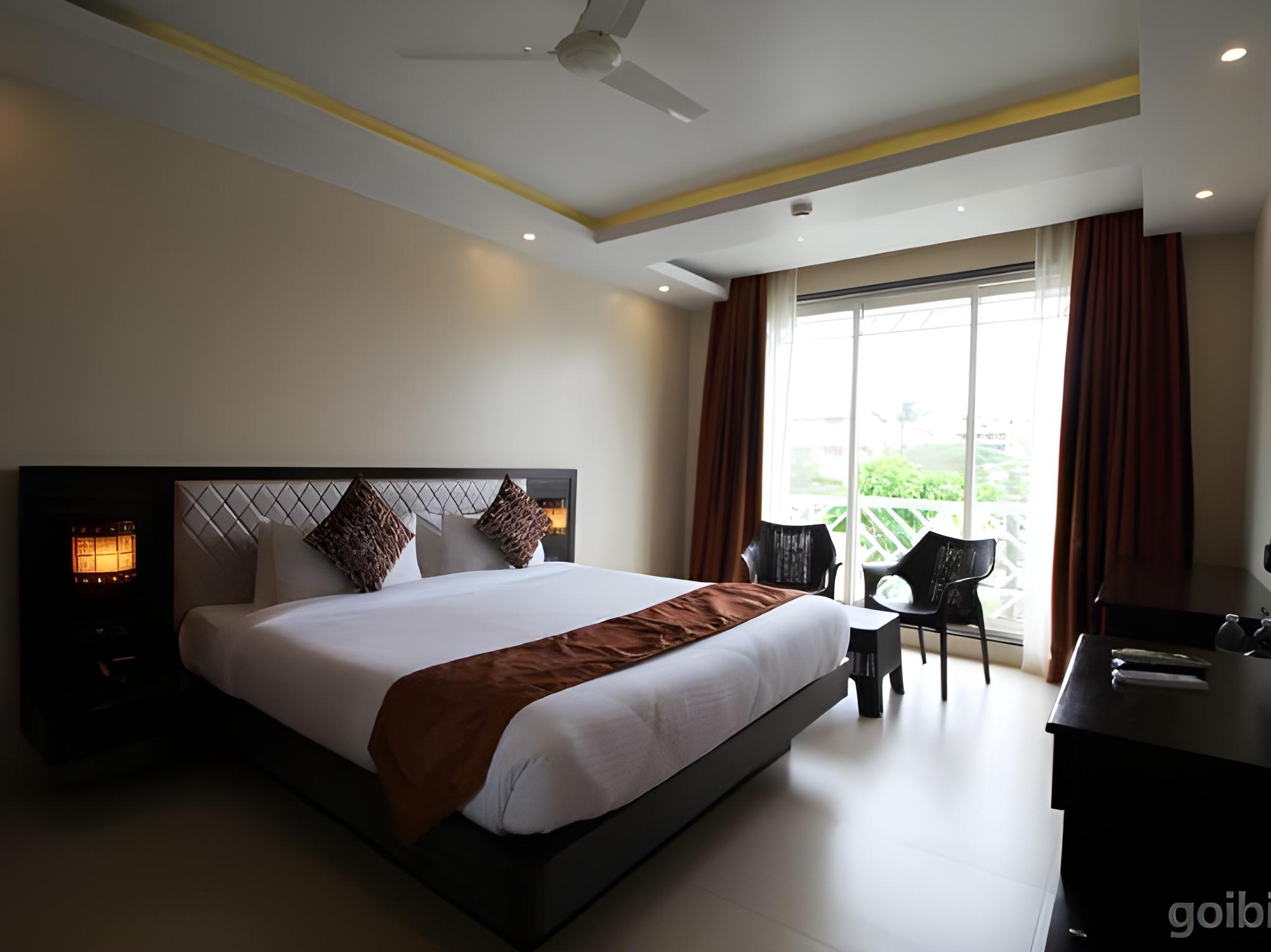 Hotel Golden Plateau 11/19