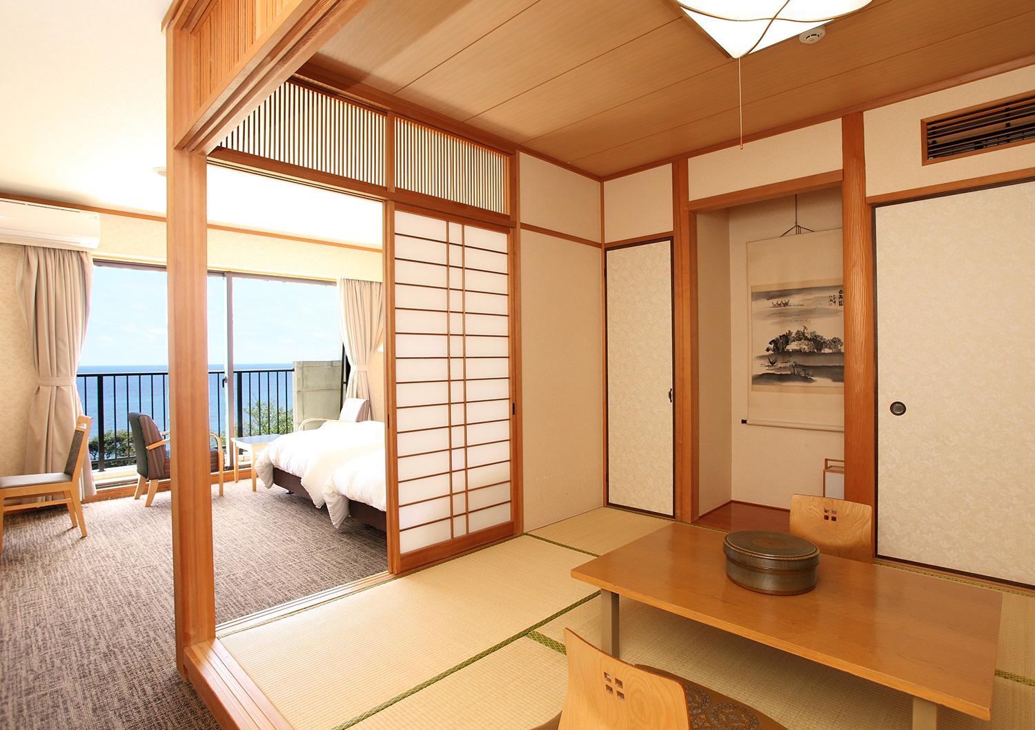 Tsushima Grand Hotel 52/53