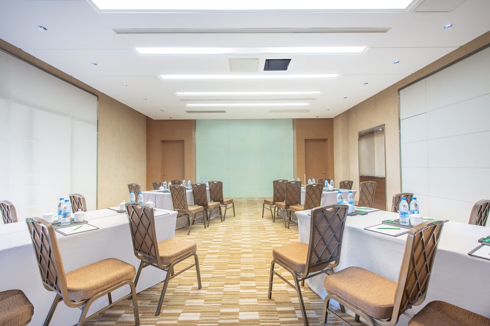 Holiday Inn Taicang City Centre 52/57