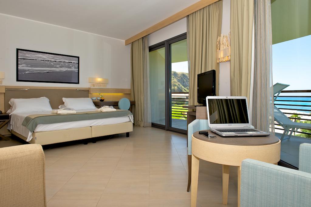 SUPERIOR, DOUBLE BED, SEA VIEW