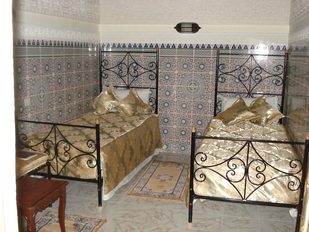 RIAD TARYANA 11/53