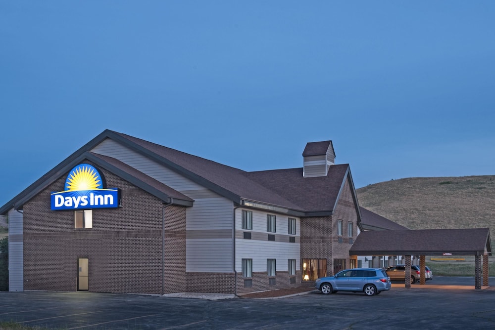 Days Inn By Wyndham Sturgis main