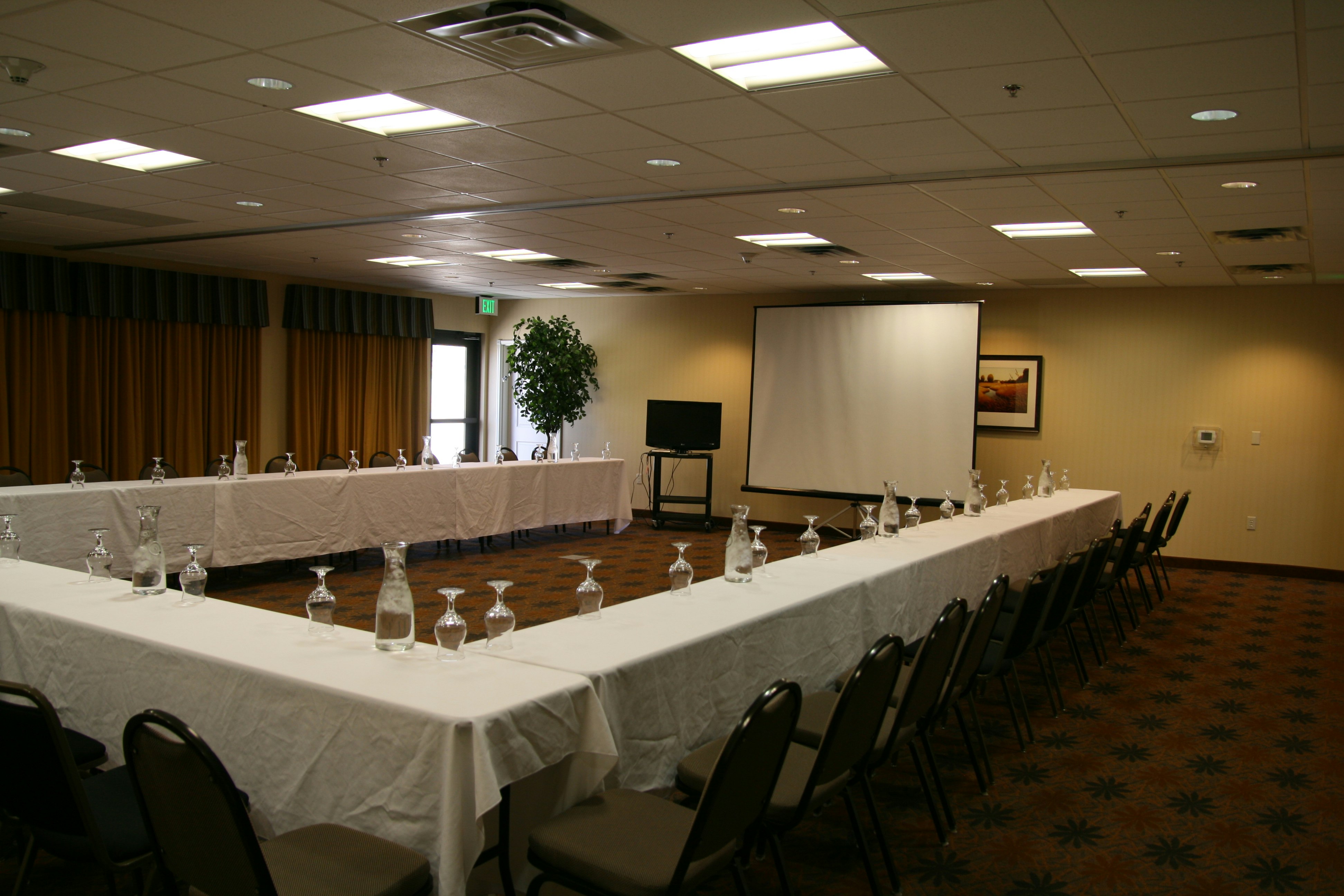 Hampton Inn Suites Pueblo North 36/42