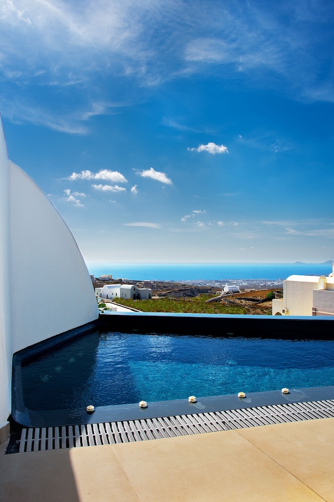 Aegean Blue Suites 88/99