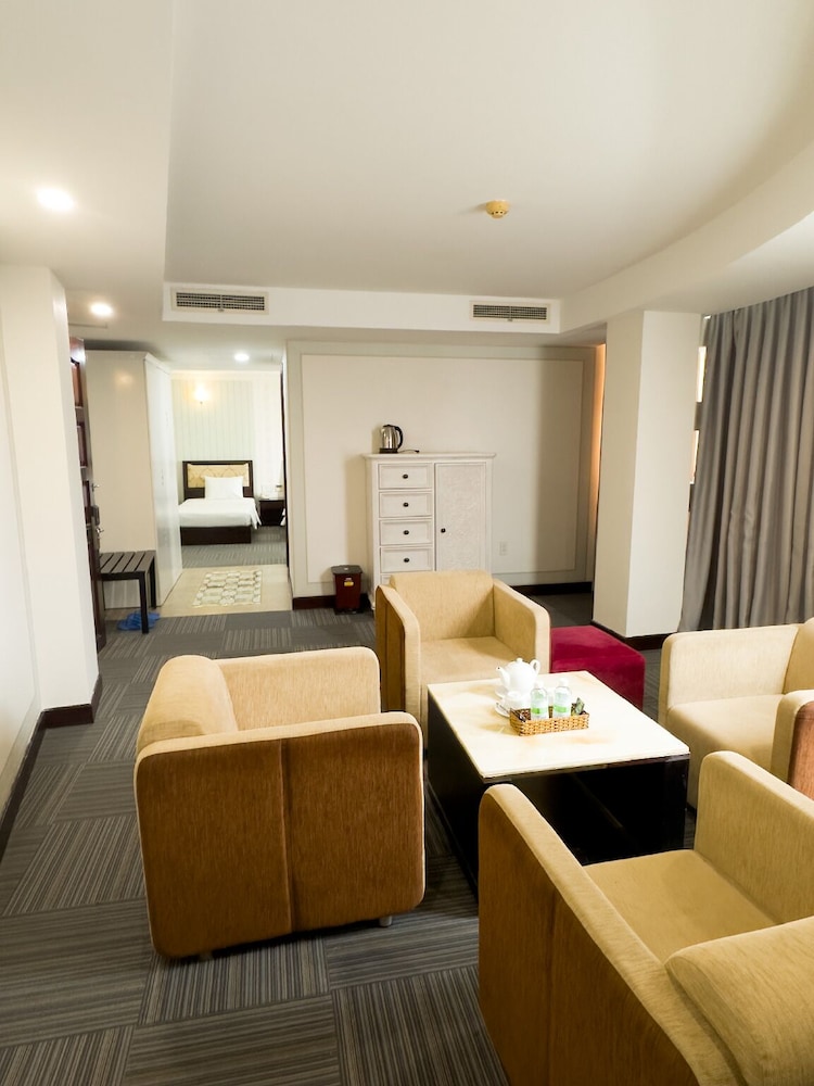 Dong Kinh Hotel 41/49