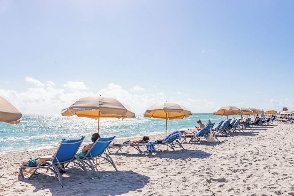 Sherry Frontenac Oceanfront Hotel 44/49