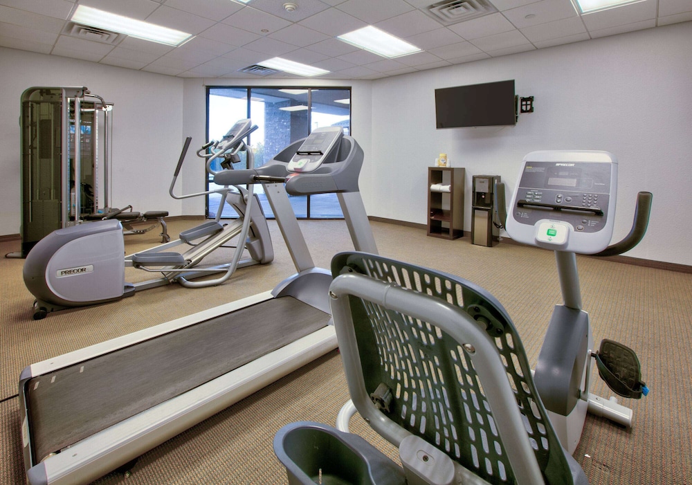 La Quinta Inn and Suites by Wyndham Lubbock Southwest 37/63