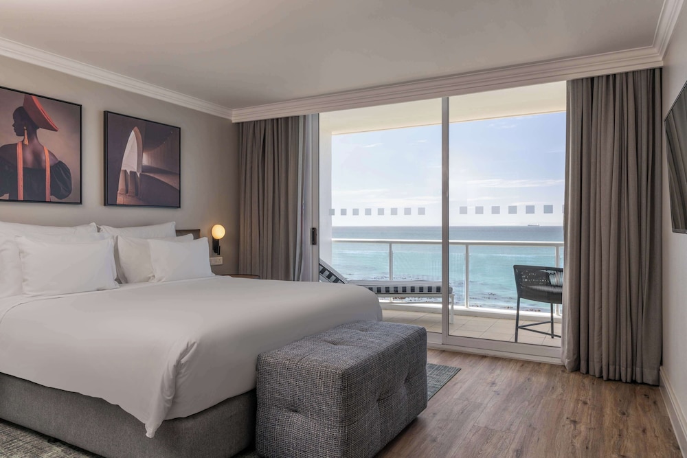 Radisson Collection Hotel, Waterfront Cape Town 11/44