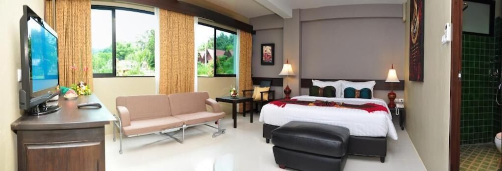 POONYAMANTRA RESORT 36/75
