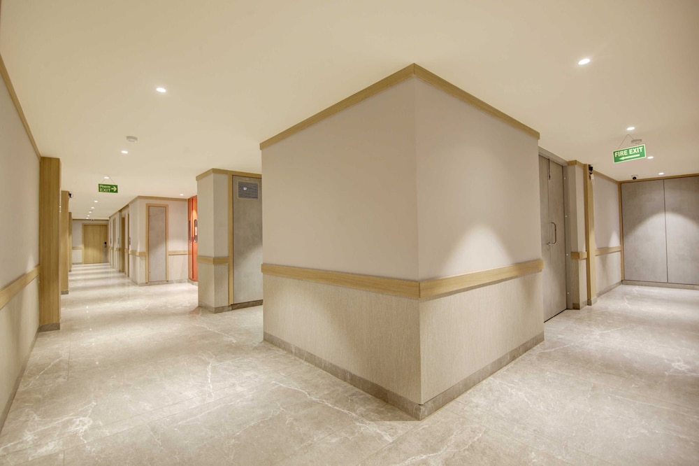 East Park Inn 8/50