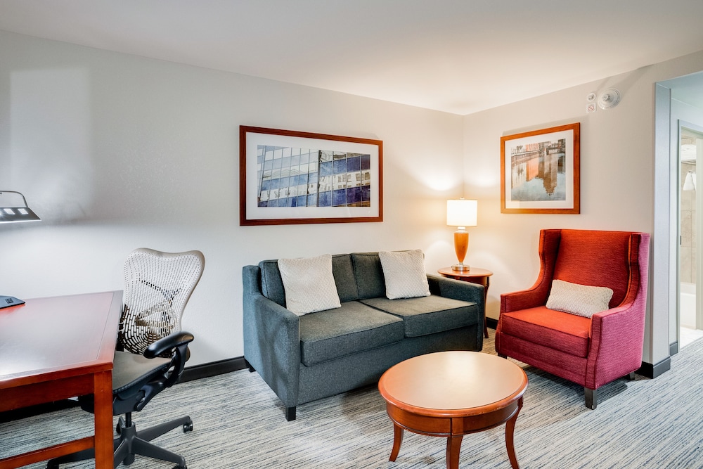 Hilton Garden Inn Milwaukee Airport 33/60