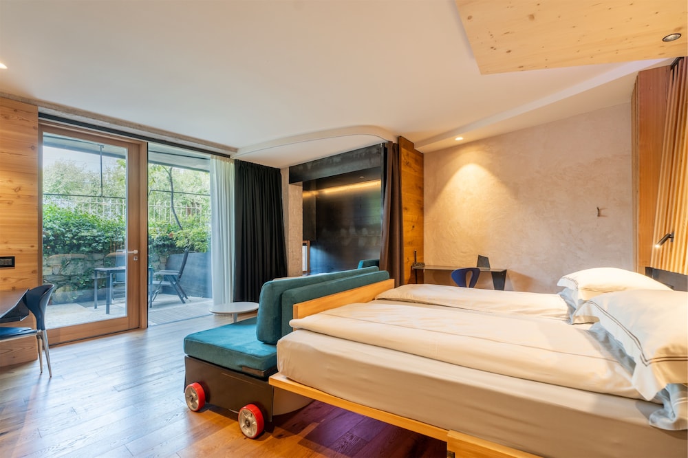 JUNIOR SUITE, FAMILY