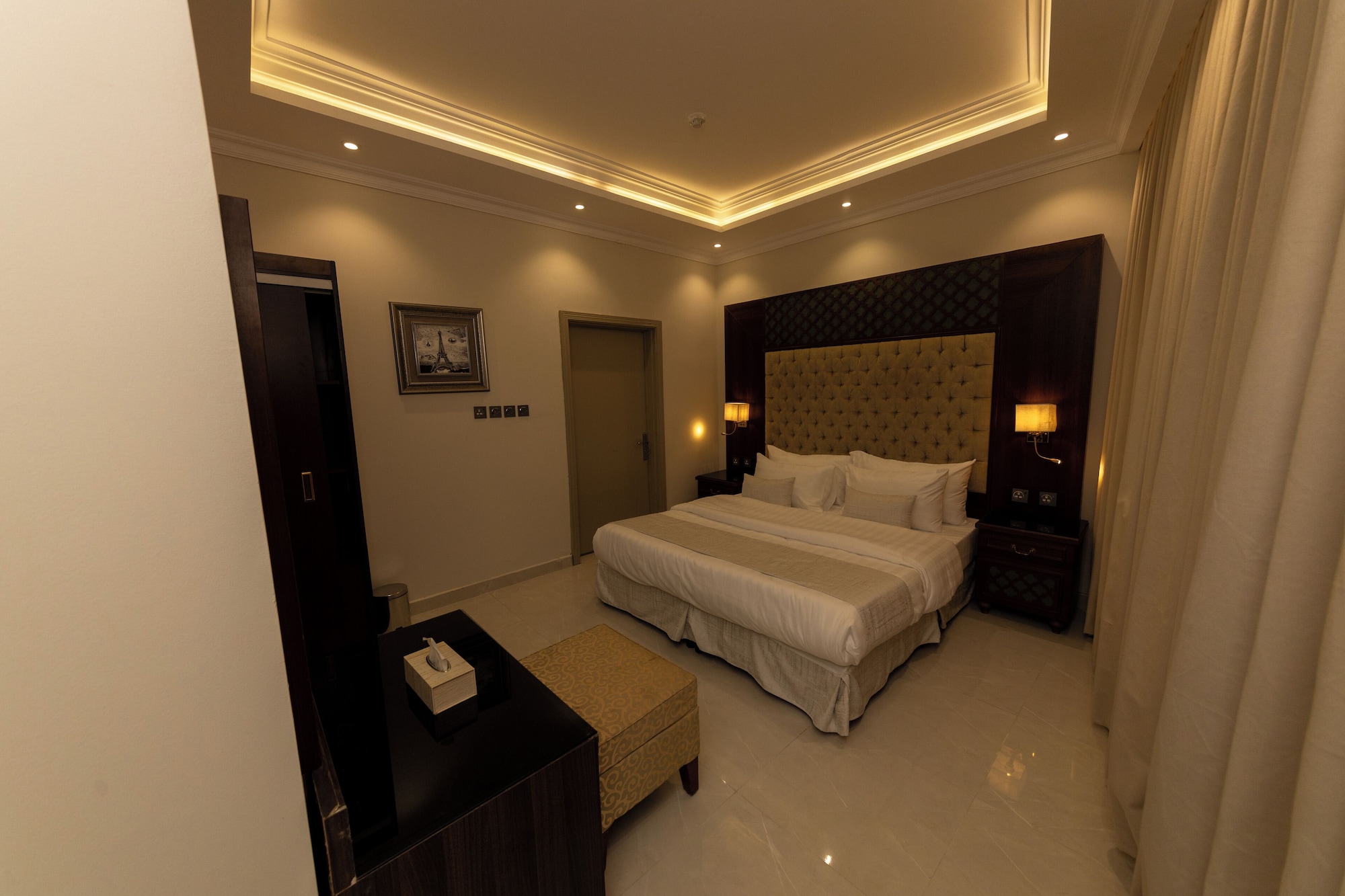 1 BEDROOM, DELUXE, APARTMENT, CITY VIEW, EXECUTIVE LEVEL