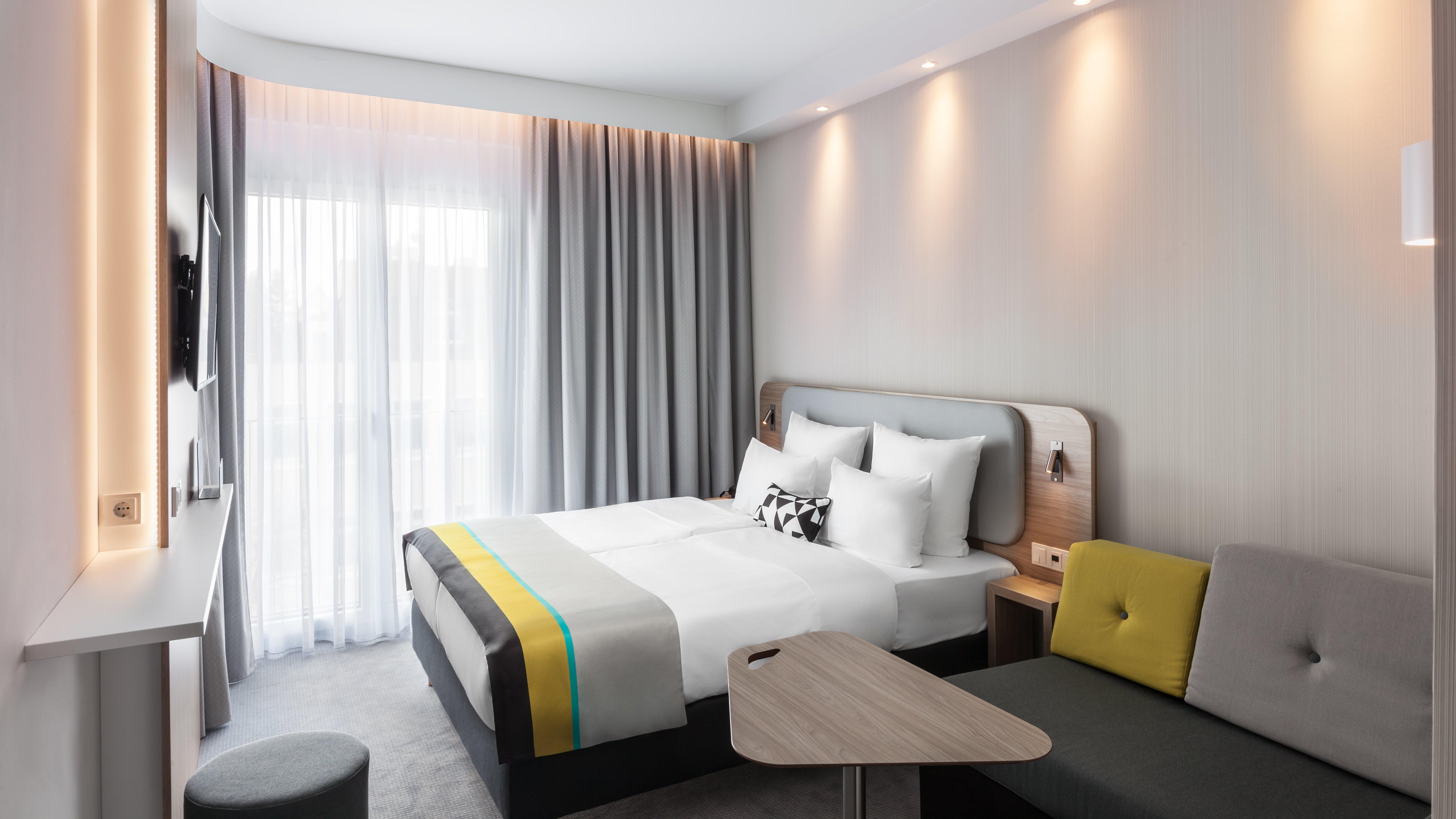 غرفة بسرير كوين، Holiday Inn Express Dusseldorf Hauptbahnhof 6/8