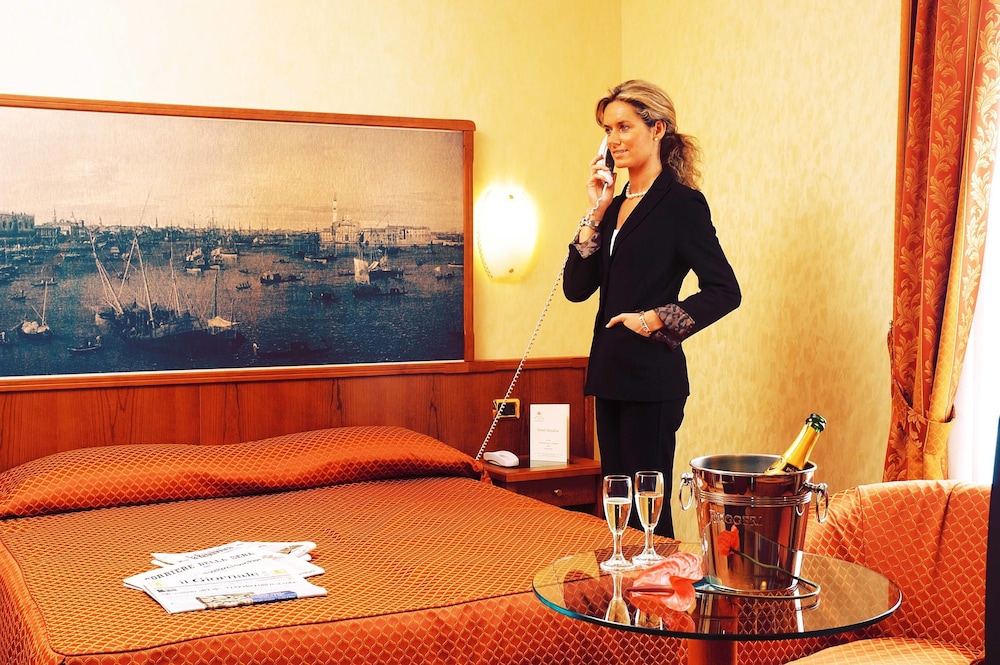 Hotel President 39/50
