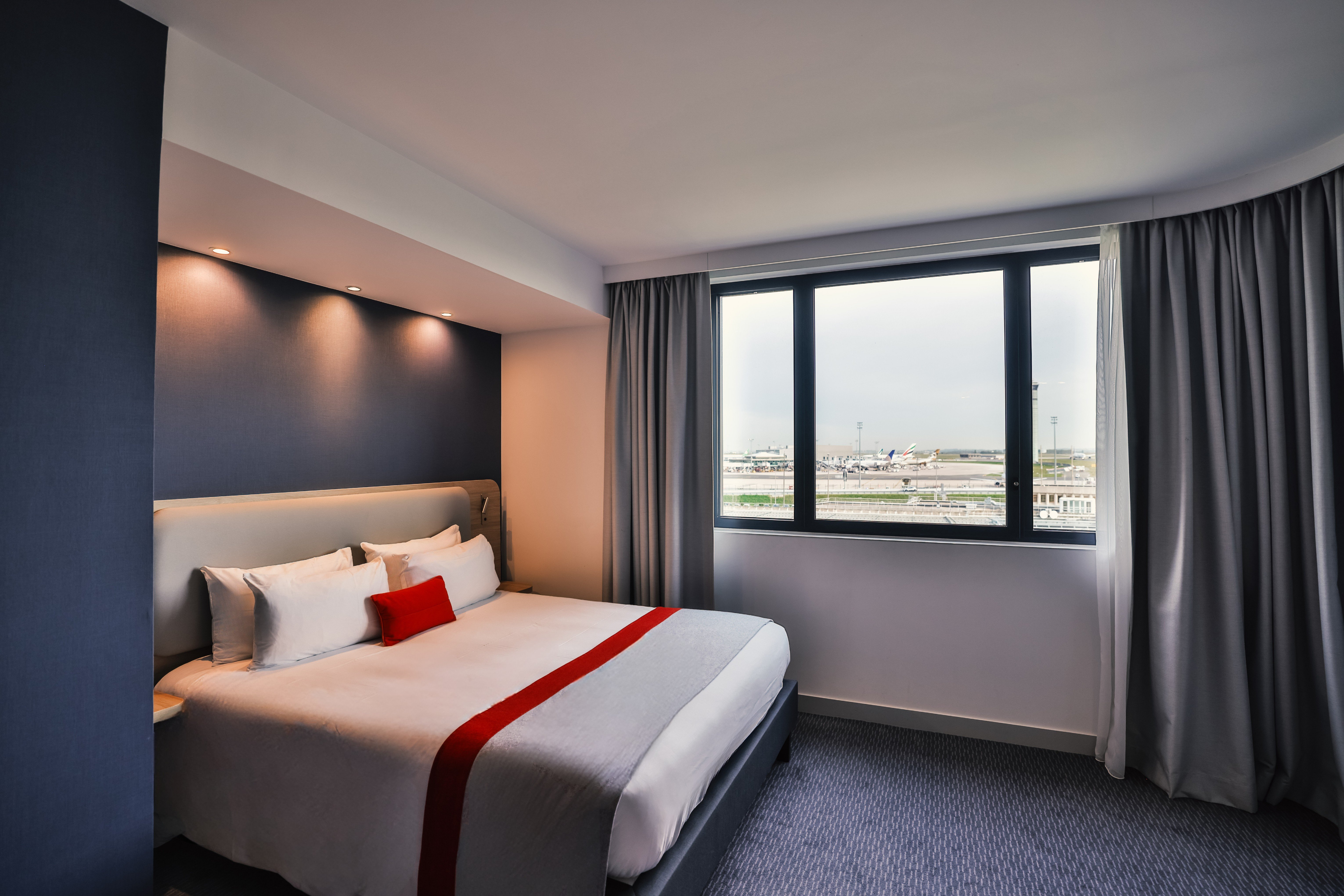 Standard, Double Bed, Airport View, Sofa