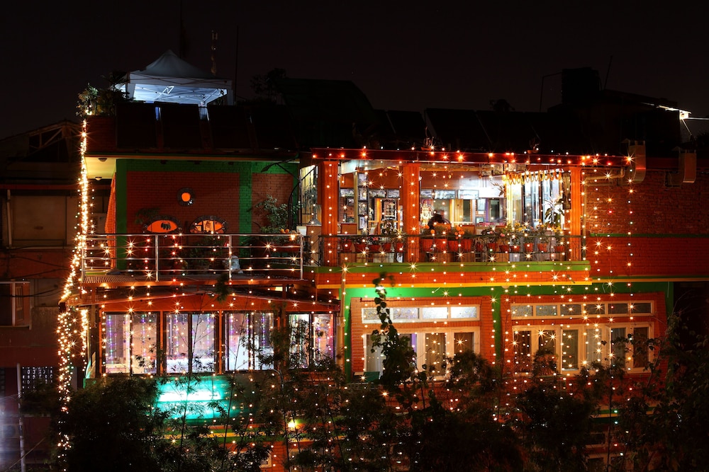 Shangri-La Boutique Hotel 1/50