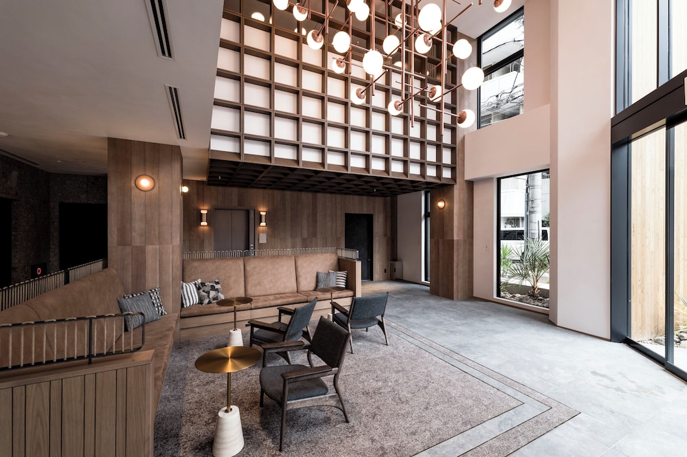CINQS Hotel 36/50