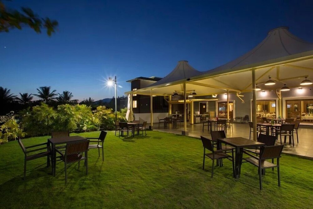 Purple Palms Resort & Spa 1/58