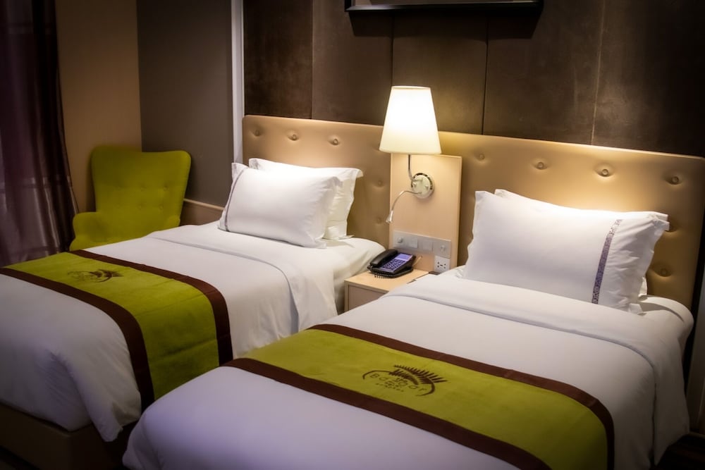 The Bazaar Hotel Bangkok 21/77