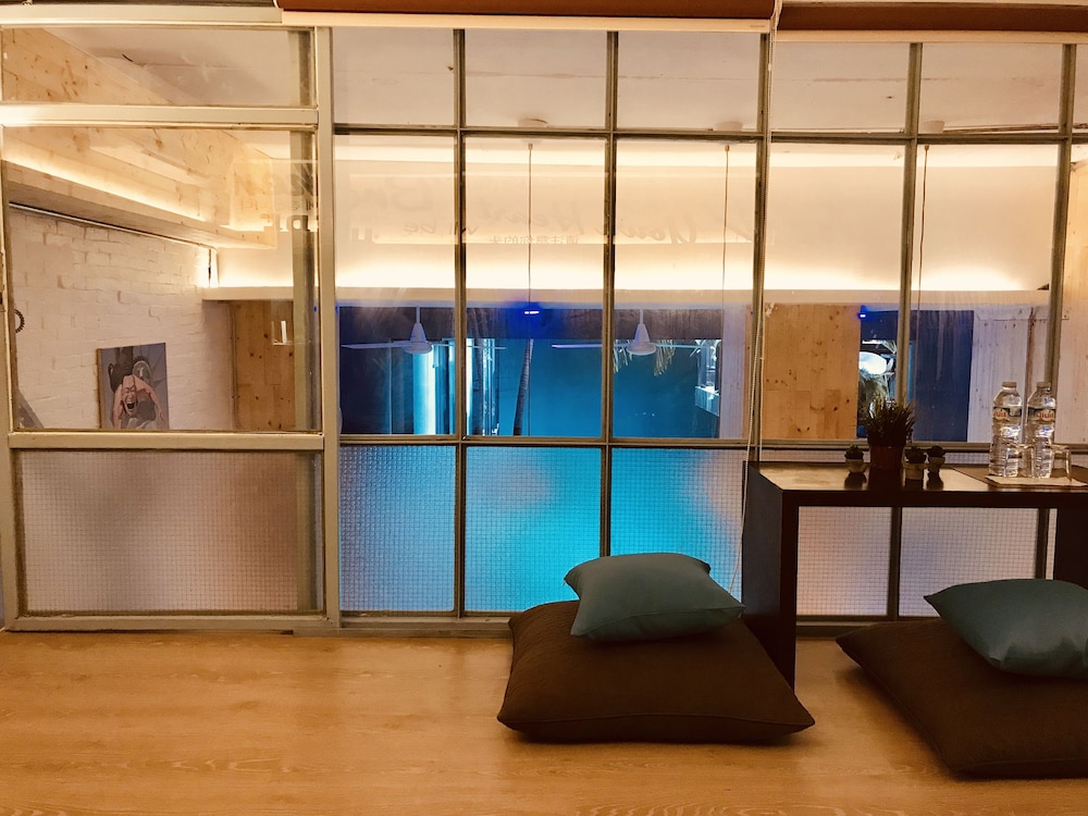 Blu Cabin Ari Stylish Gay Poshtel 38/73