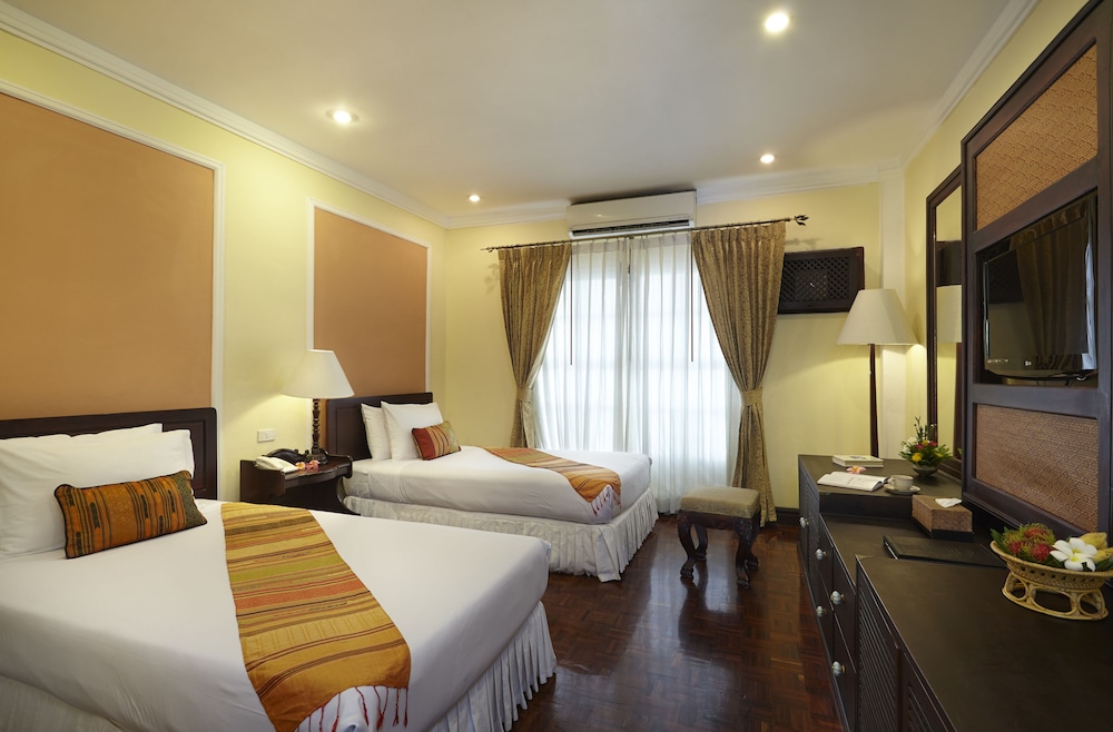 VILLA SANTI HOTEL 7/32