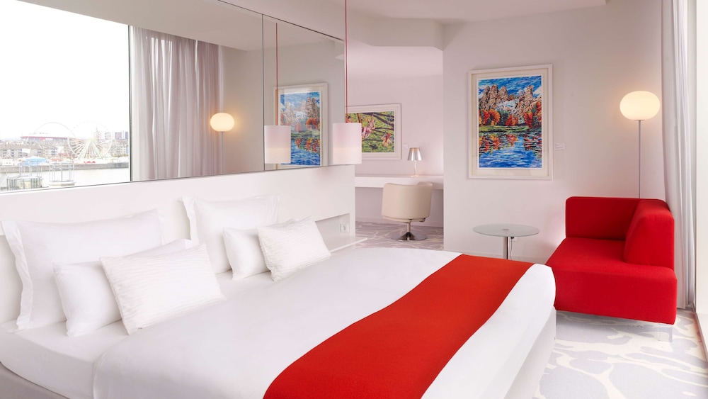 art otel Cologne powered by Radisson Hotels 12/50