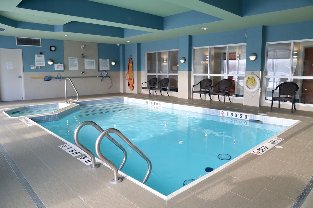 Holiday Inn Express Hotel And Suites Brampton 1/47