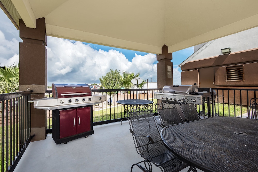 Candlewood Suites Galveston 34/53