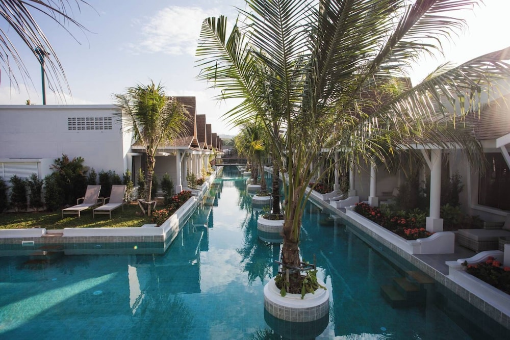 Lalynn Resort & Villas 53/55