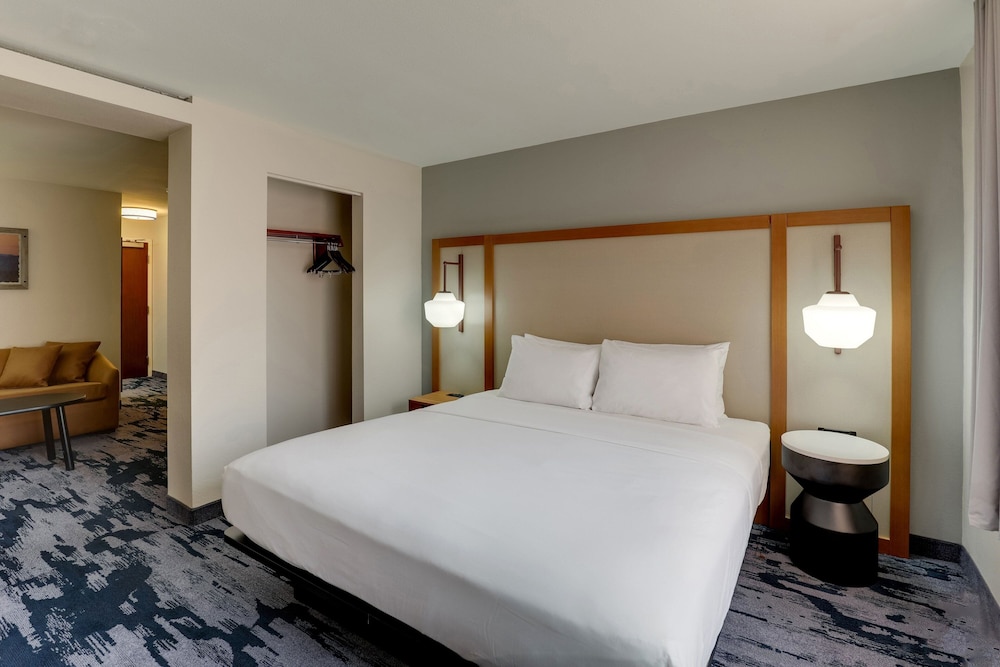 Best Western Plus Las Colinas Inn & Suites 22/58