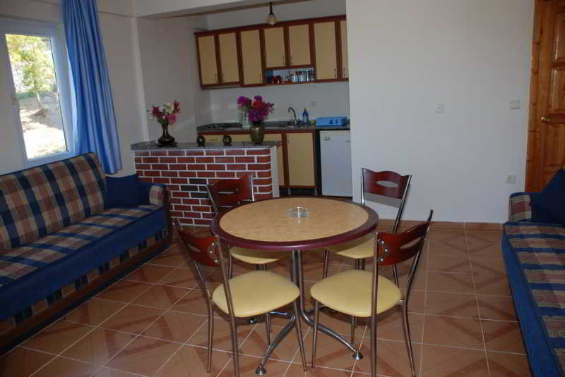 GUROL AQUA RESORT HOTEL AND APART 9/12