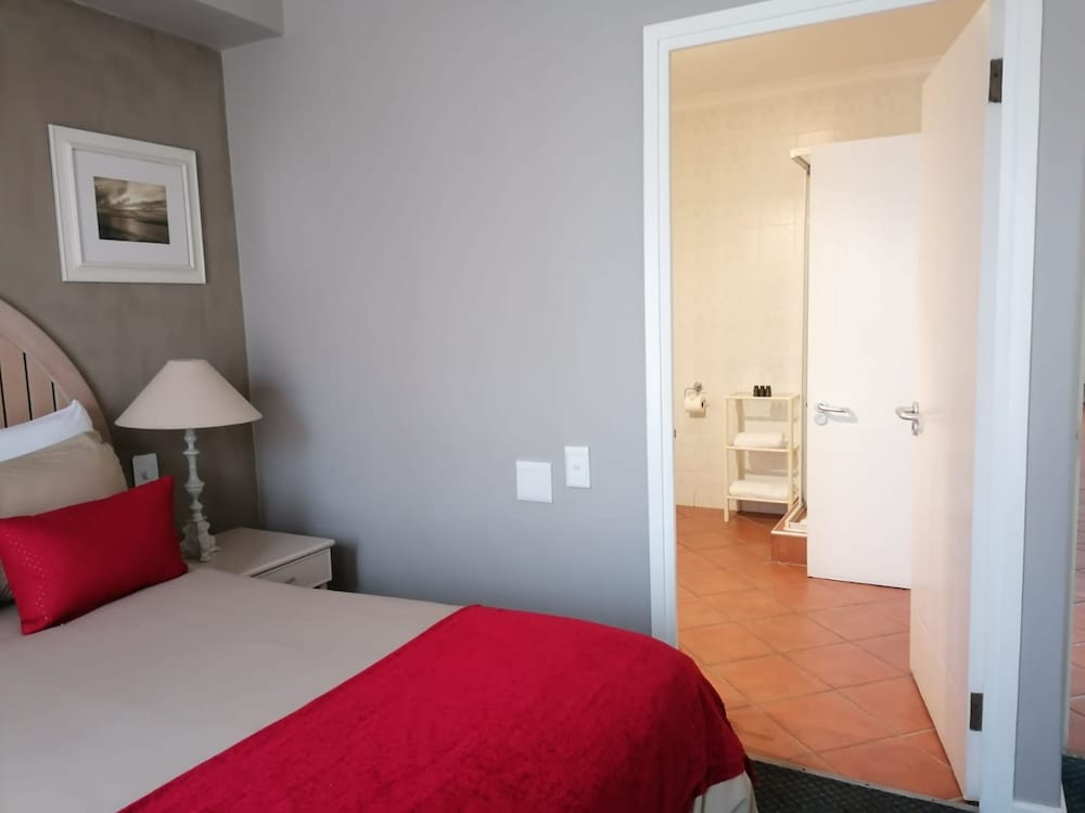 Cape Town Beachfront Apartments At Leisure Bay 14/50