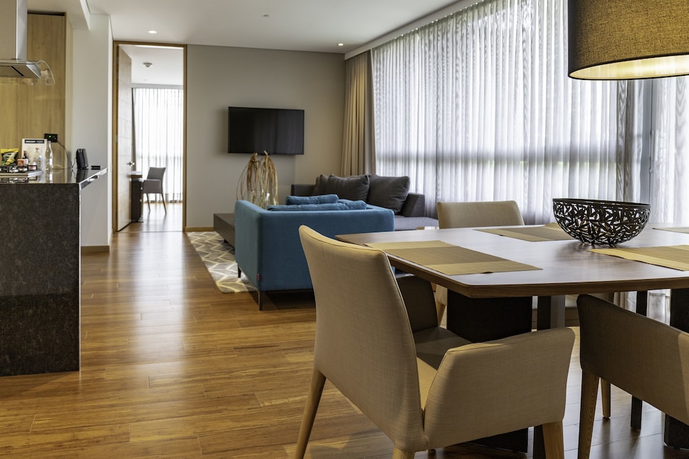 Estelar La Torre Suites 50/61