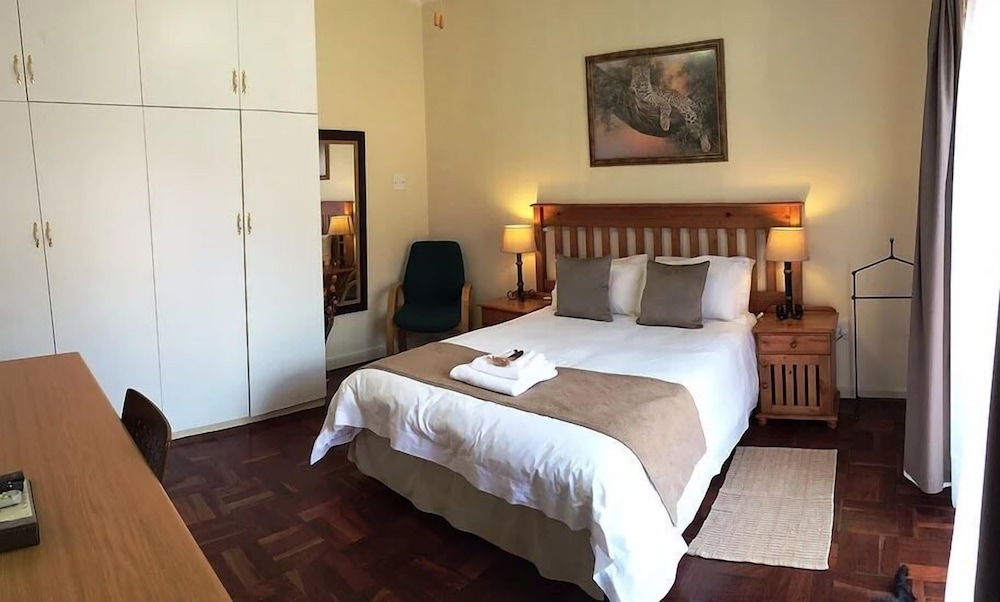 Clubview Guest House 11/40