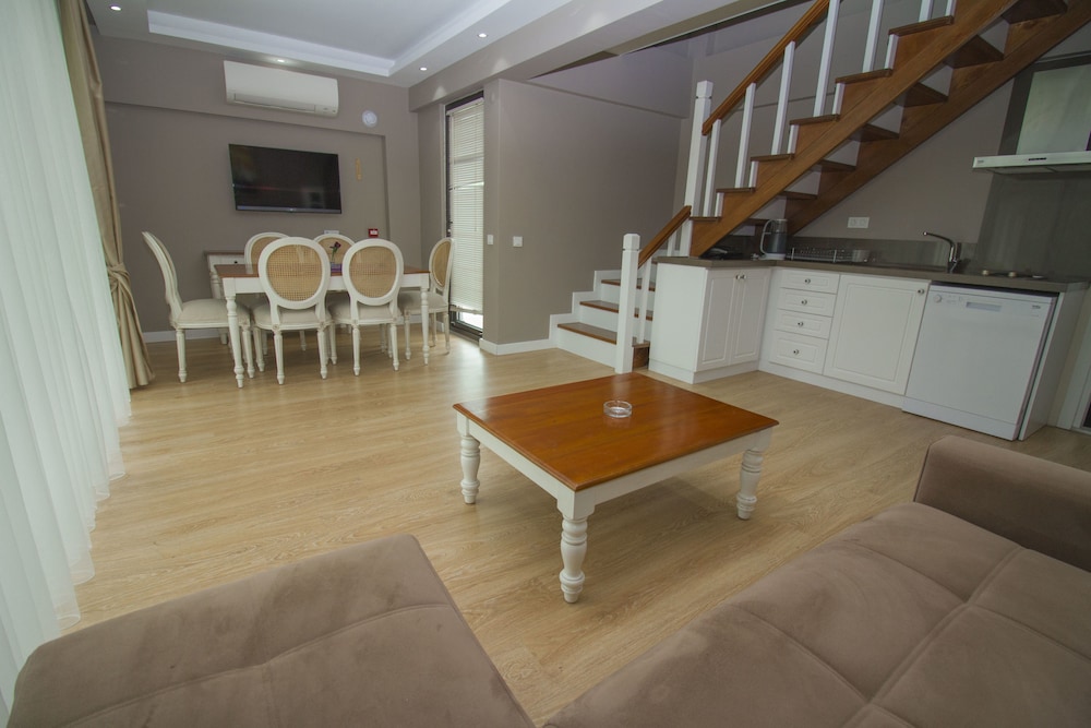 Cayir Cimen Tatil Evleri 43/65