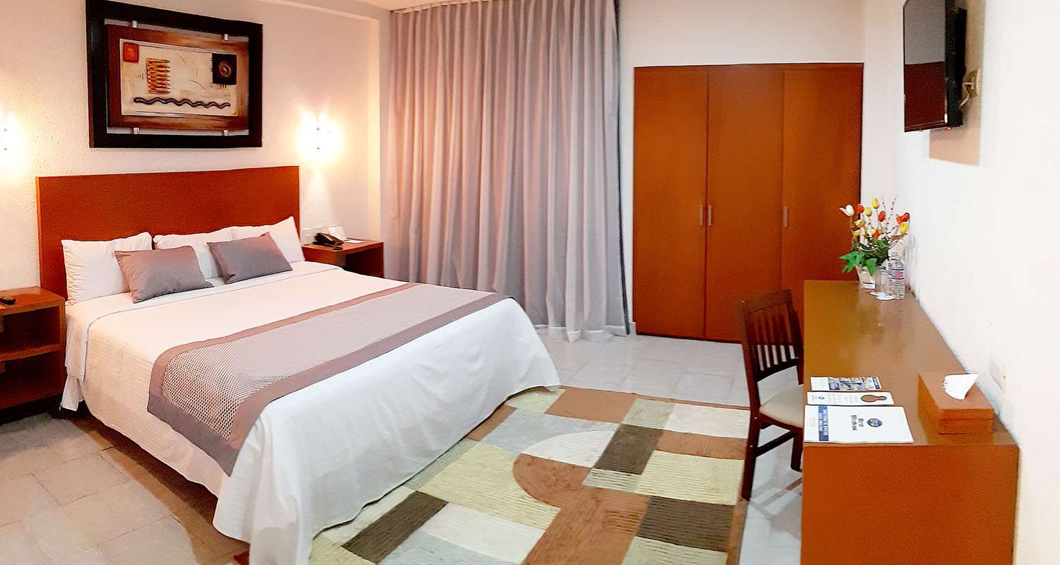 Suite, King Bed, Living Area