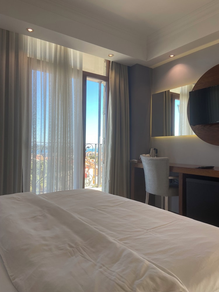 Maison Vourla Hotel 11/50