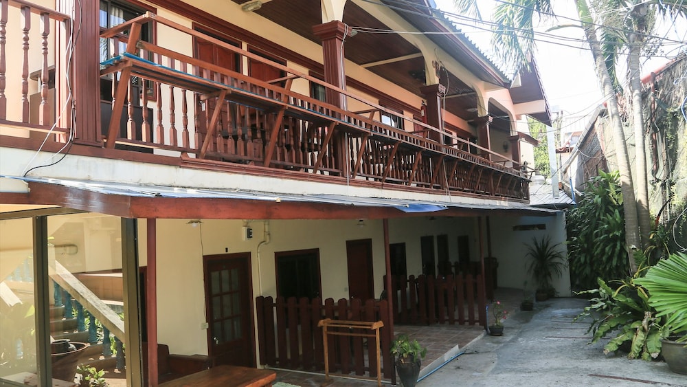 Kata Leaf Resort 2/50